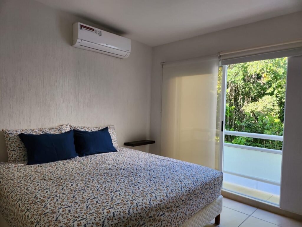 9FD007F7-FC06-4CB4-BA41-392FFE0C35B6