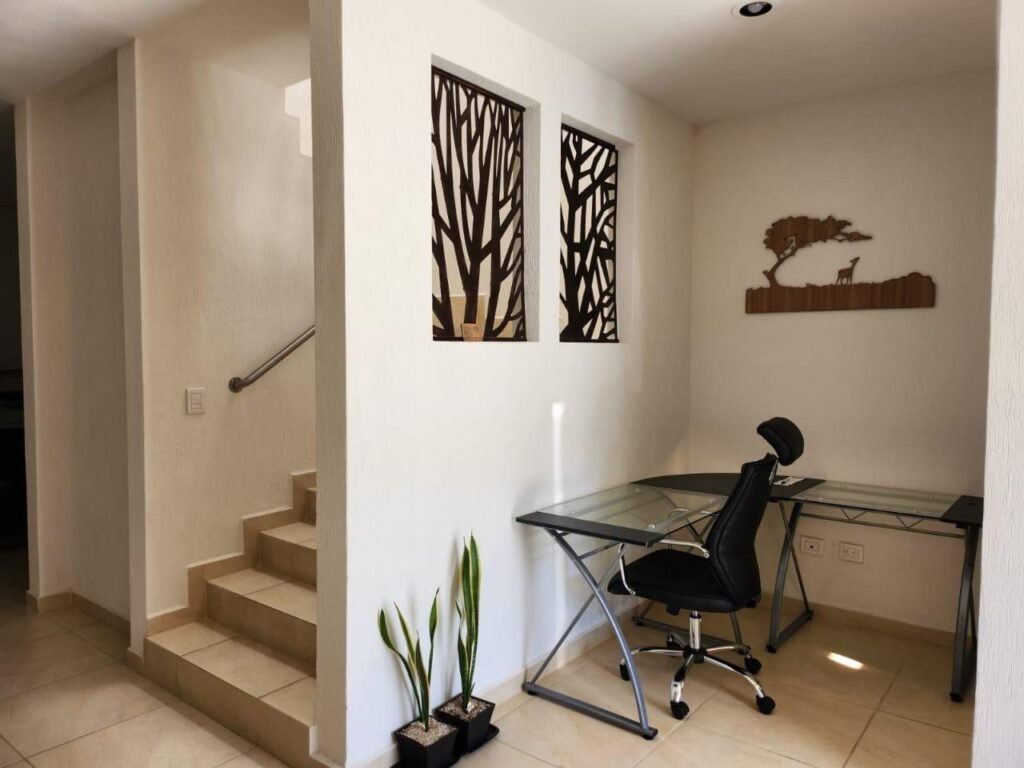 D5E85411-E6DA-4509-8253-20952BACA9A6